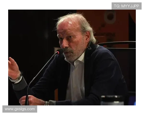 萨巴蒂尼给恩里克送上赢球祝福 萨巴蒂尼给恩里克送上赢球祝福